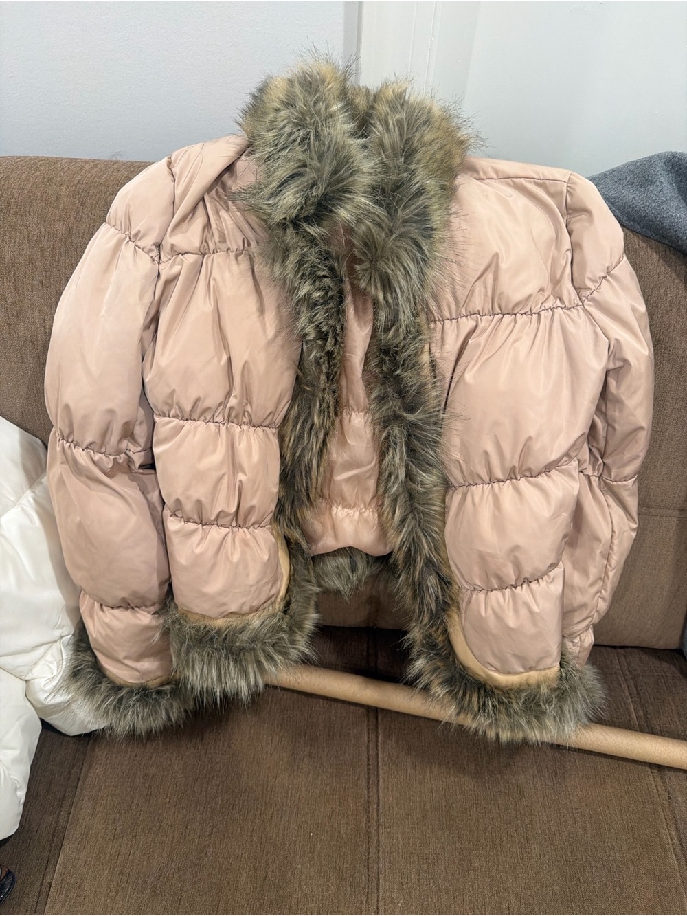 I.AM.GIA Blush Pink Faux-Fur Trim Cropped Puffer Jacket